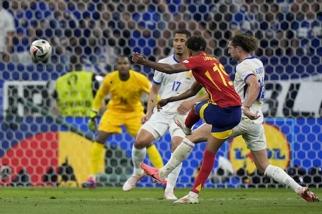 Spanyol Pesta Gol ke Gawang Ceko, Rodri Sampai Lamine Yamal Jadi Sorotan