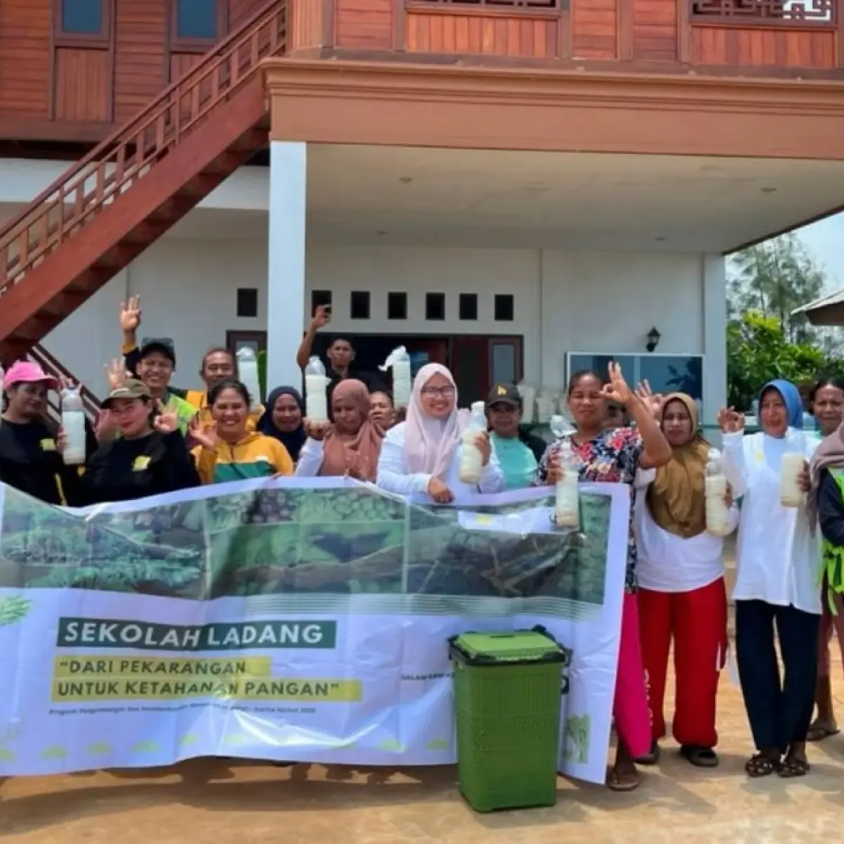 Warga Desa Kawasi Ikuti Sekolah Ladang Pertanian Organik Mandiri